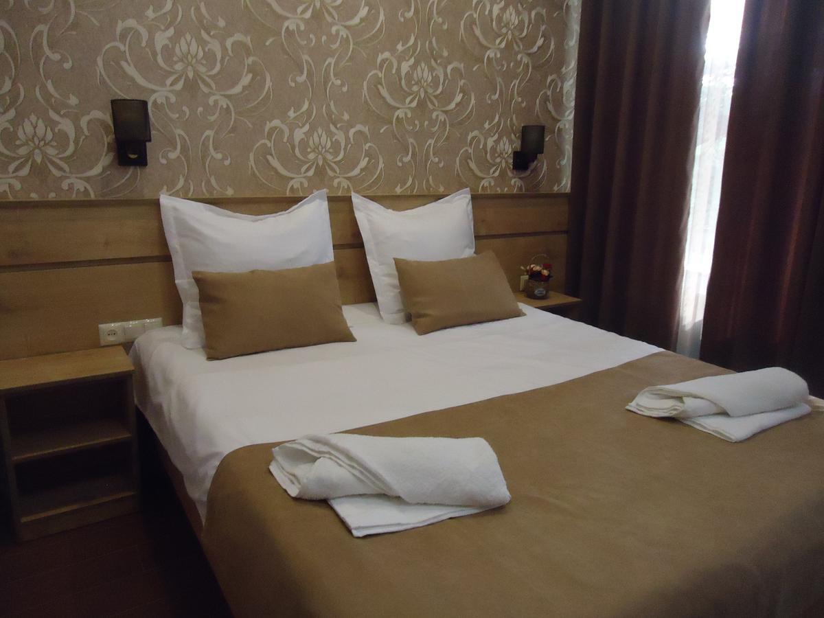 La'Rooms Koetaisi Buitenkant foto
