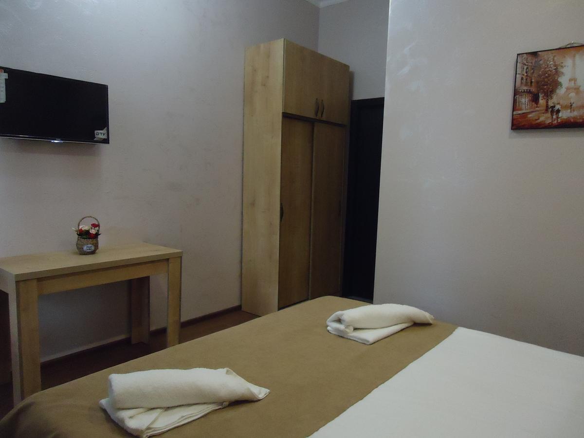 La'Rooms Koetaisi Buitenkant foto