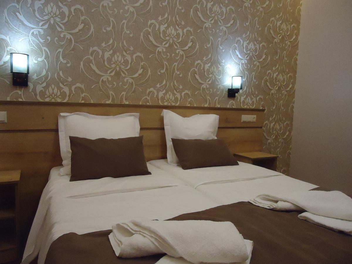 La'Rooms Koetaisi Buitenkant foto
