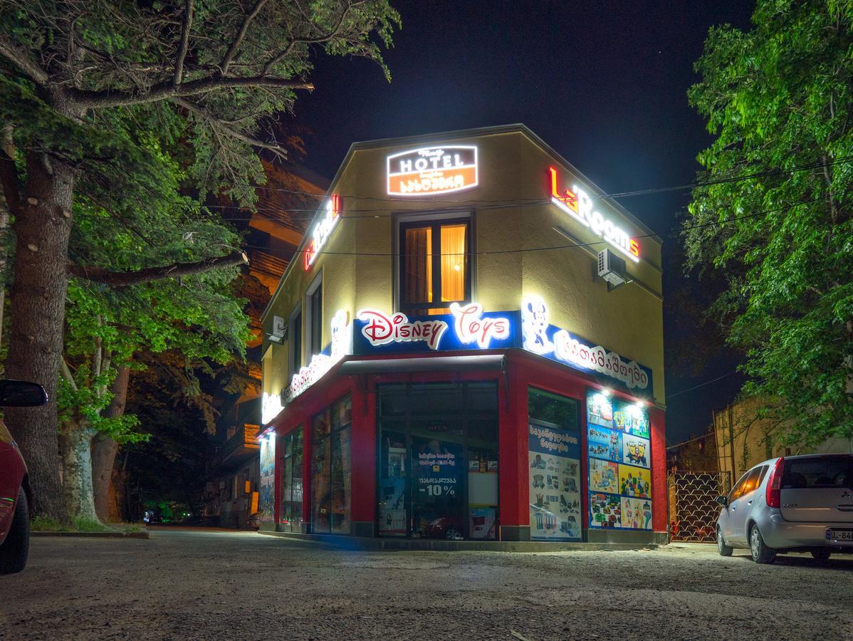 La'Rooms Koetaisi Buitenkant foto