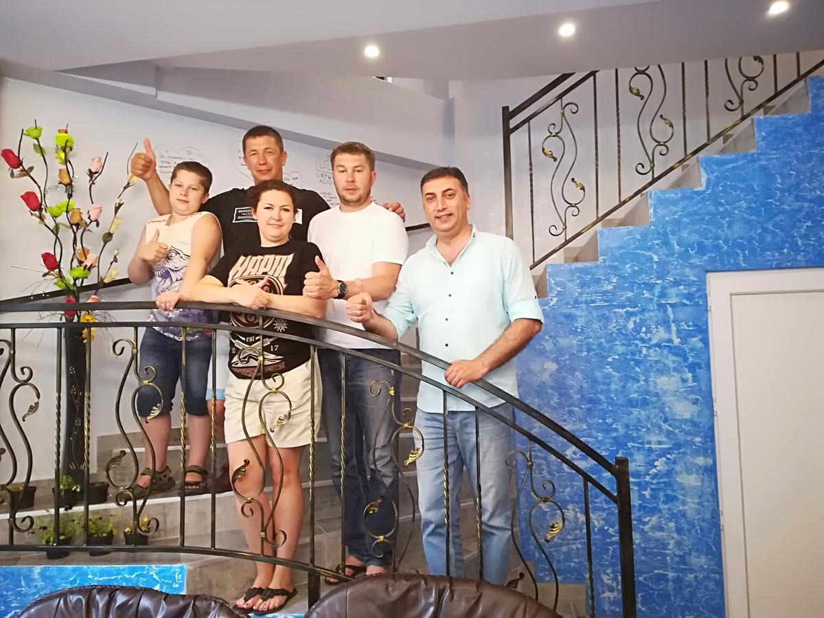 La'Rooms Koetaisi Buitenkant foto